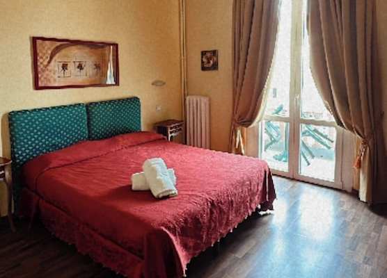 Viareggio rooms facing the sea 1