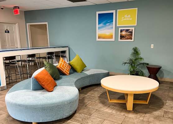 Days Inn Alexandria by Wyndham 1