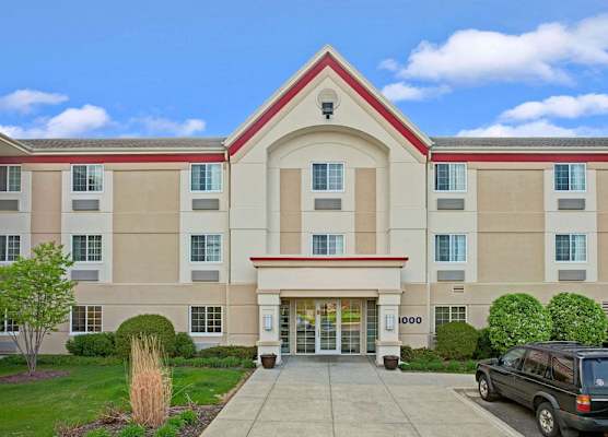 MainStay Suites Northbrook Wheeling 1