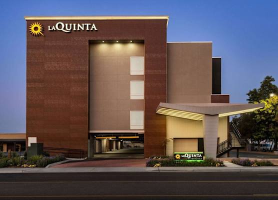 La Quinta Inn & Suites by Wyndham Clovis CA 1
