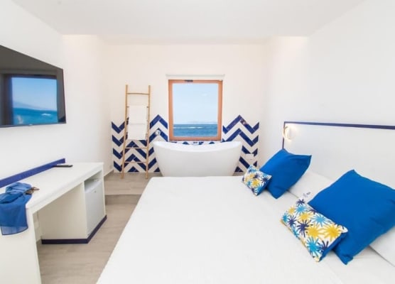 Sapphire Rooms 1