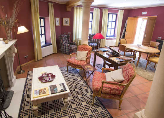 Hotel Sara De Ur 1