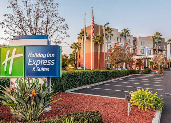 Holiday Inn Express & Suites FREMONT - MILPITAS CENTRAL by IHG 1
