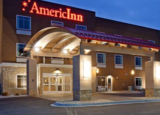 AmericInn by Wyndham Waupun 1