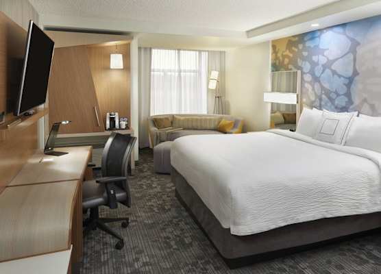 Courtyard by Marriott Oshawa 1
