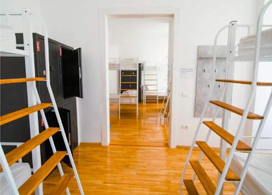 New Generation Hostel Como Lake 1