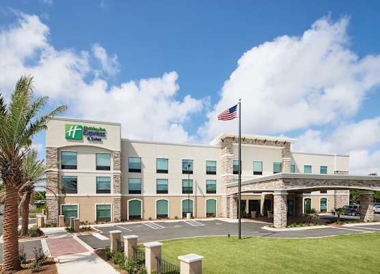Holiday Inn Express & Suites Gulf Breeze - Pensacola Area by IHG 1