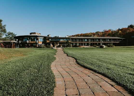 Le Manoir du Lac Delage 1