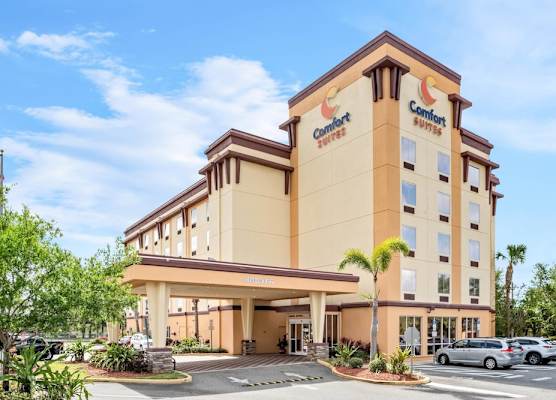 Comfort Suites Orlando Airport 1