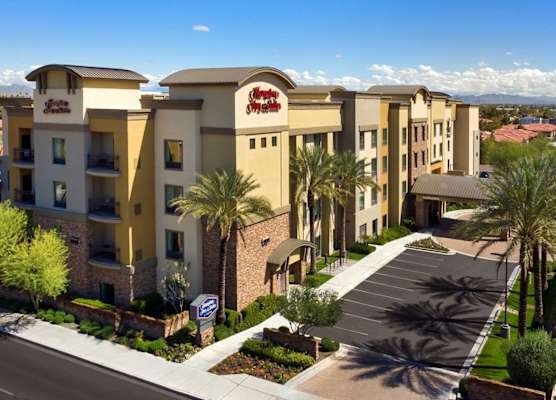 Hampton Inn & Suites Phoenix/Tempe 1