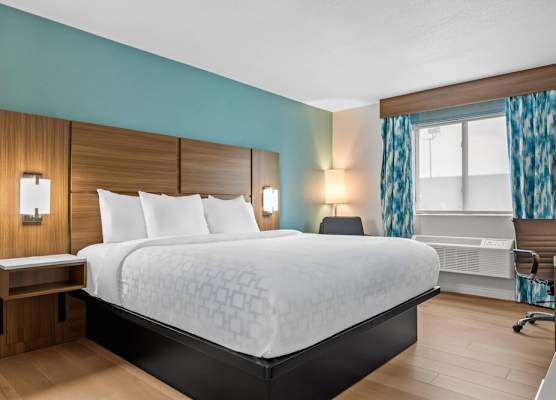 Clarion Pointe Springfield Southeast 1
