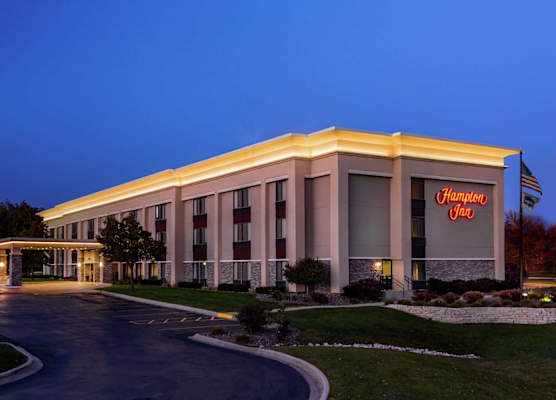 Hampton Inn Milwaukee-Airport 1