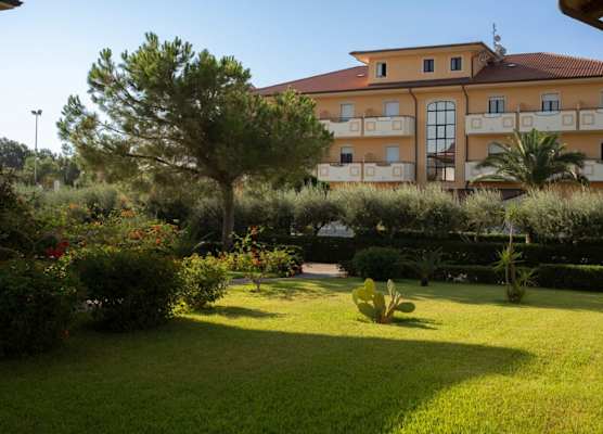 Madama club village 1