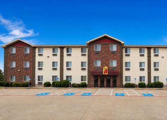 Super 8 by Wyndham Irving DFW Airport/South 1