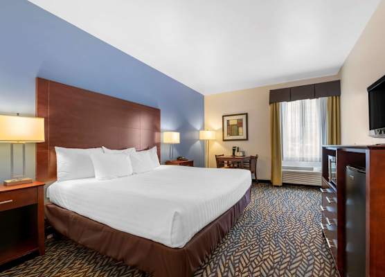 Best Western Plus Covered Bridge Inn 1