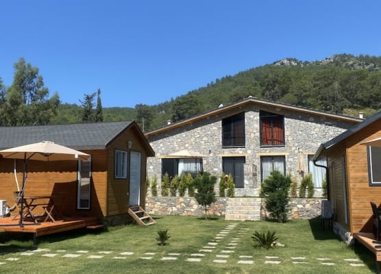 Kovan Bungalow 1