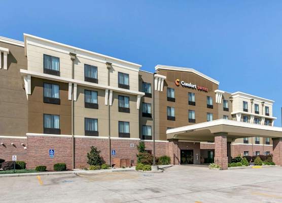 Comfort Suites Hopkinsville near Fort Campbell 1