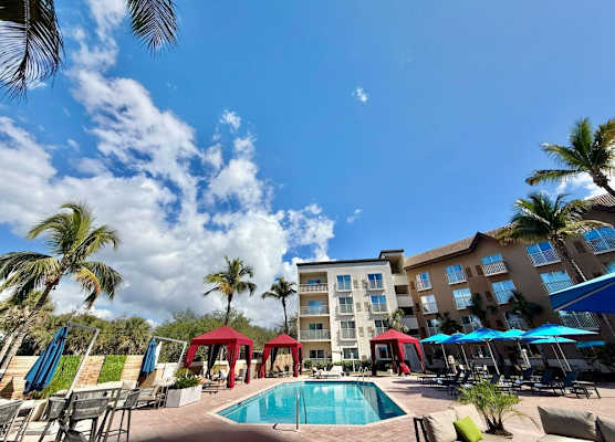 Holiday Inn Express & Suites NAPLES DOWNTOWN - 5TH AVENUE by IHG 1