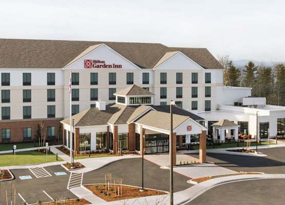 Hilton Garden Inn Medford 1