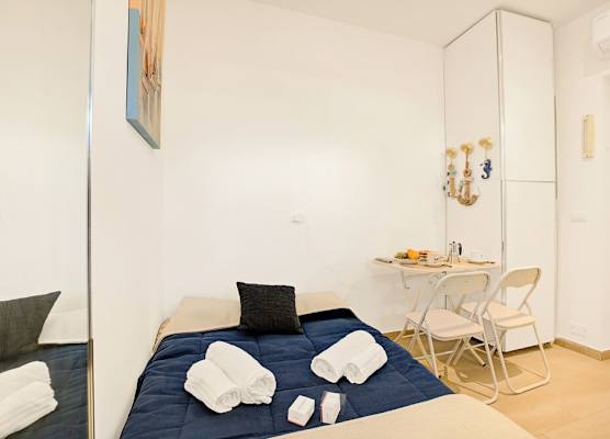Jolie Sur La Mer - Petit Studio With Shared Pool 1