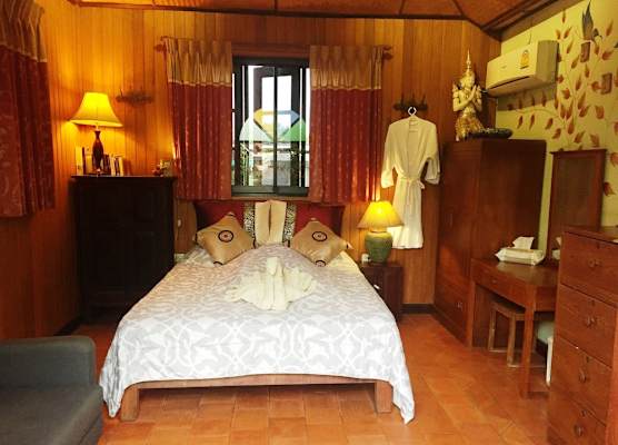 Shanti Lodge Bangkok 1