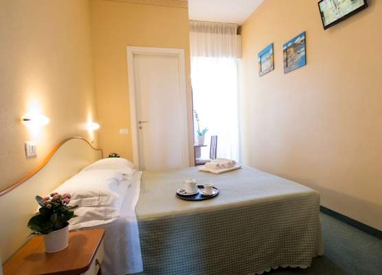 Hotel Crosal 1