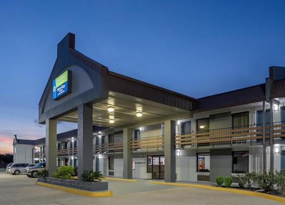 SureStay Studio by Best Western Gonzales 1