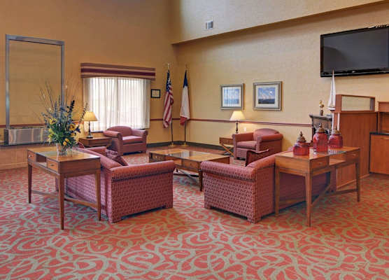 Quality Suites Near Cedar Creek Lake 1