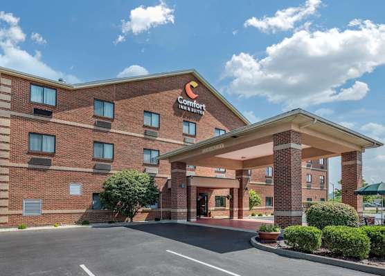 Comfort Inn & Suites Lawrenceburg 1