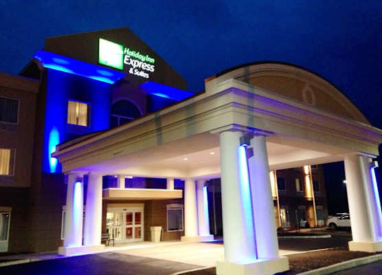 Holiday Inn Express & Suites UTICA by IHG 1