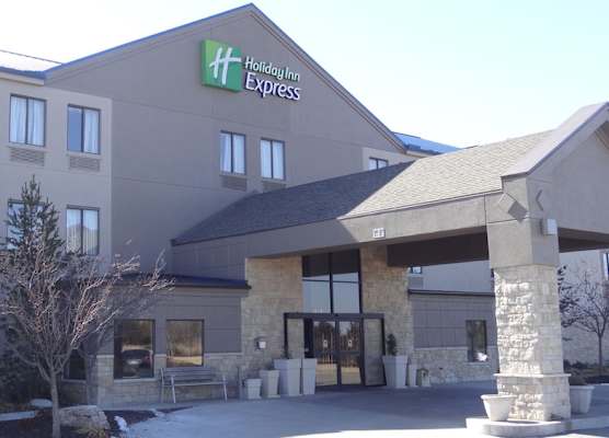 Holiday Inn Express KANSAS CITY - BONNER SPRINGS by IHG 1