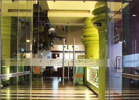 MaxOneHotels at Sabang 1
