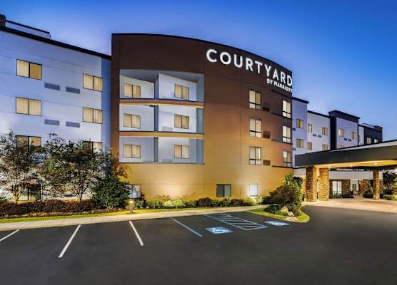 Courtyard by Marriott Auburn 1