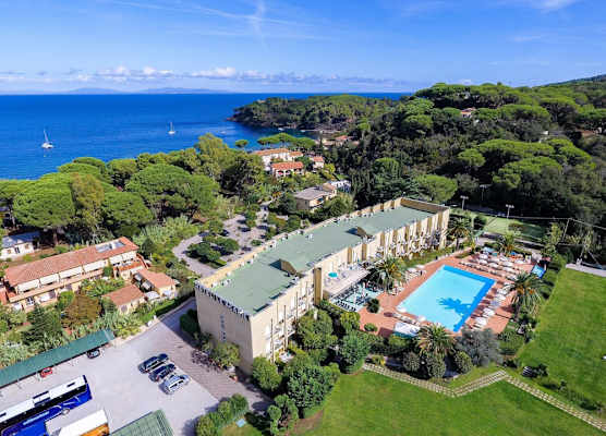 Hotel in Capoliveri with private beach 1