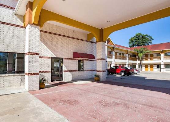 Rodeway Inn & Suites Humble IAH 1