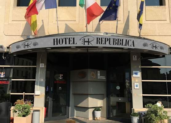 HR Hotel 1