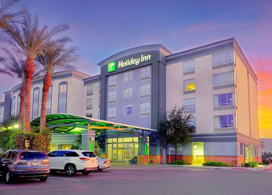 Holiday Inn & Suites PHOENIX AIRPORT by IHG 1