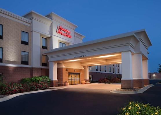 Hampton Inn & Suites Chicago/St. Charles 1