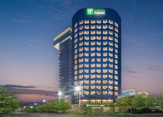 Holiday Inn Express Beijing Yizhuang Tongminghu by IHG 1
