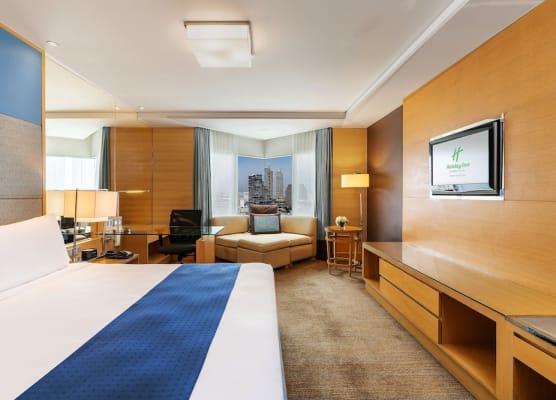 Holiday Inn BANGKOK SILOM by IHG 1