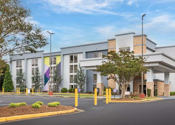 Spark by Hilton Atlanta Airport South College Park 1