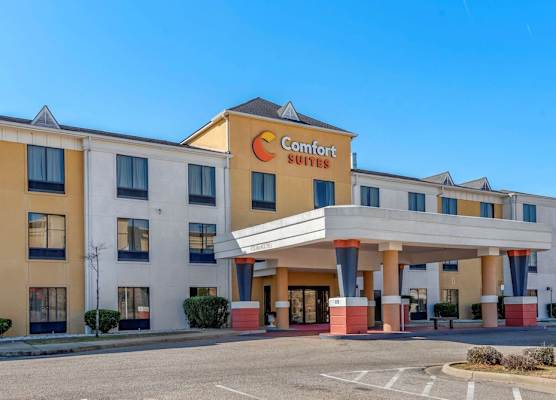 Comfort Suites Airport South 1
