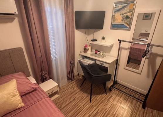 Damira Rooms 1