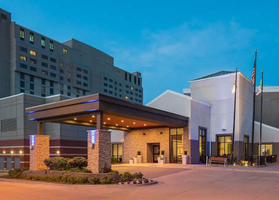 Holiday Inn Express & Suites SPRINGFIELD by IHG 1