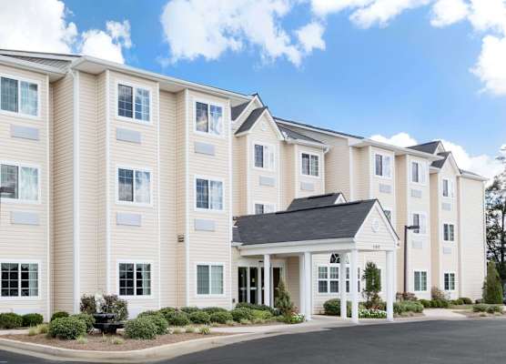 Microtel Inn & Suites by Wyndham Ozark 1