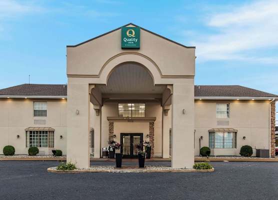 Quality Inn Saint Louis Airport 1