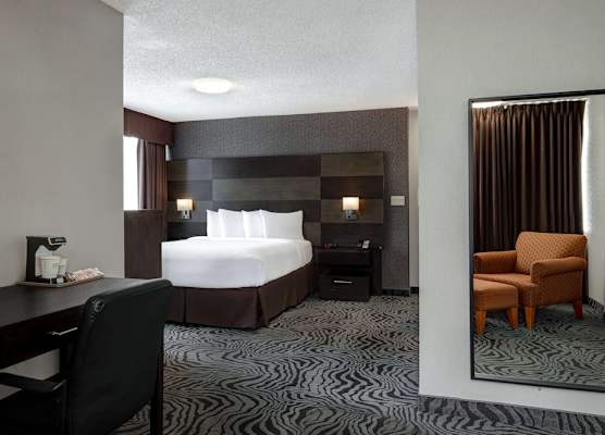 Days Inn by Wyndham Calgary South 1