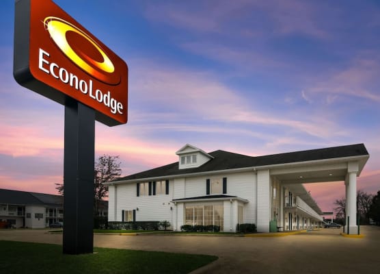 Econo Lodge Branson Theater District 1