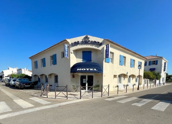 Hôtel Les Arcades 1
