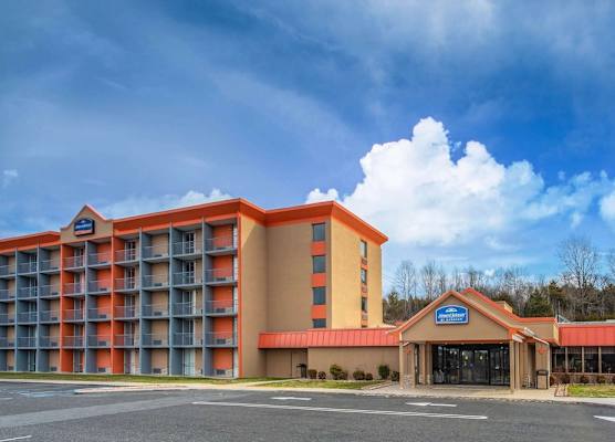 Howard Johnson by Wyndham Lexington 1